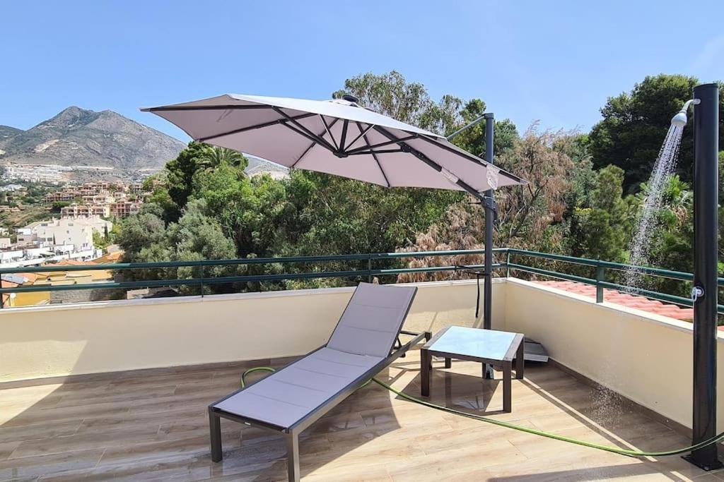 Апартаменты Luxury Penthouse With Sea&Mountain Views & Hot Tub - Tranquility & Rest Бенальмадена Экстерьер фото